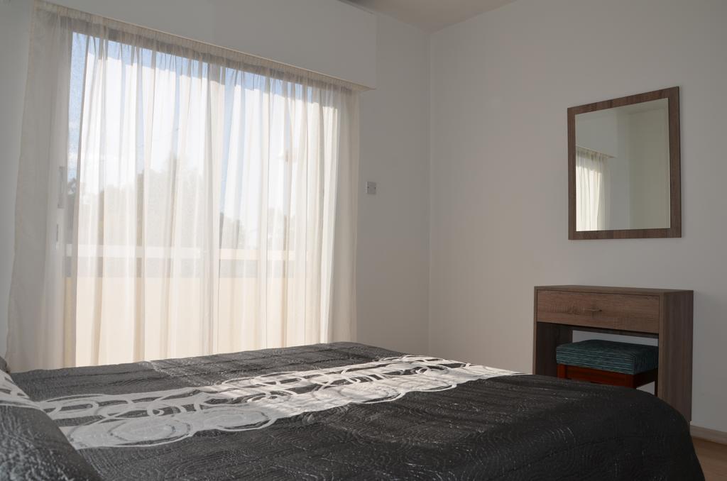 Surf & Sun Holiday Apartments Limasol Dış mekan fotoğraf