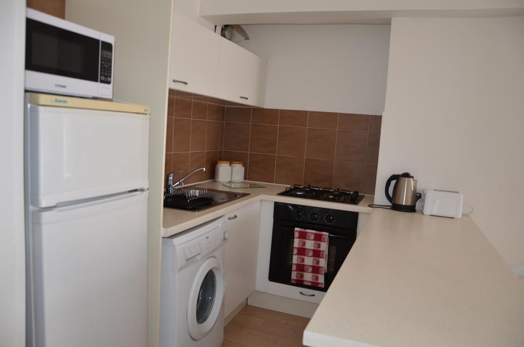 Surf & Sun Holiday Apartments Limasol Dış mekan fotoğraf