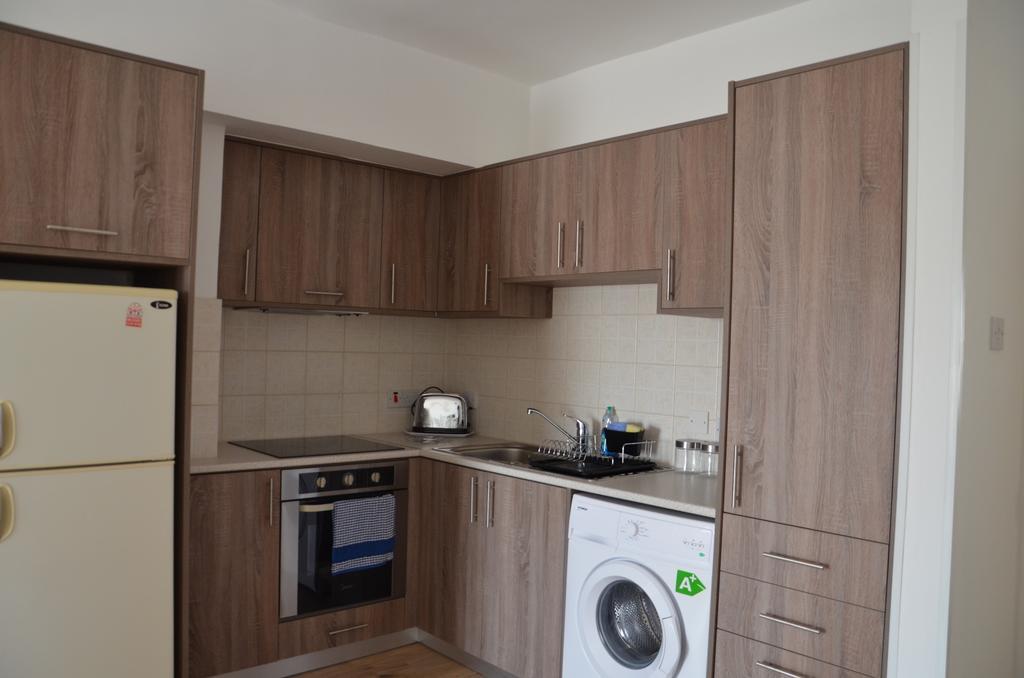 Surf & Sun Holiday Apartments Limasol Dış mekan fotoğraf