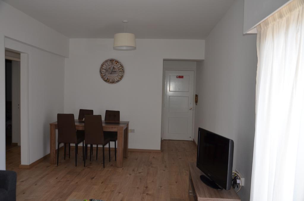Surf & Sun Holiday Apartments Limasol Dış mekan fotoğraf