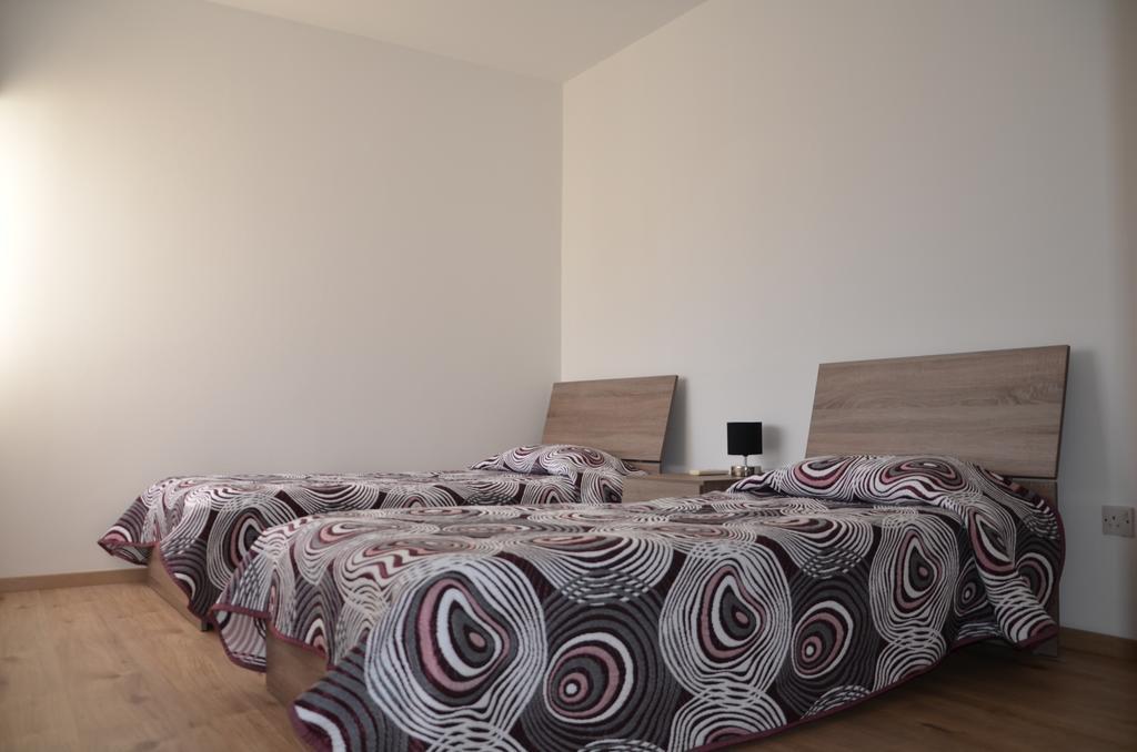 Surf & Sun Holiday Apartments Limasol Dış mekan fotoğraf